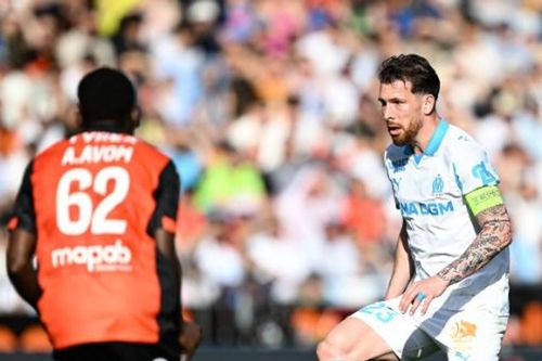 Marseille đánh rơi chiến thắng trước Nice: Elye Wahi gỡ hòa nghẹt thở ở phút 88