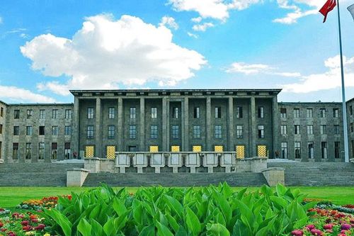 Chuyển đổi xanh tại Quốc hội Thổ Nhĩ Kỳ: Quốc hội ở trung tâm của chính sách 'xanh'