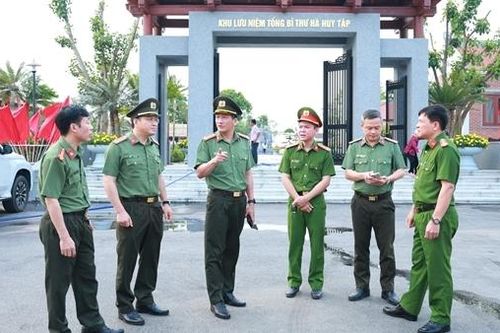 Công an Hà Tĩnh 'gác lễ' cho nhân dân nghỉ lễ