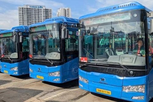 Mở các tuyến buýt kết nối với 2 sân bay và xe thí điểm biến thành xe buýt