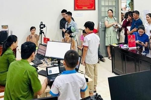 Lan tỏa tinh thần 'Ba nhất' qua những ngày làm việc xuyên lễ