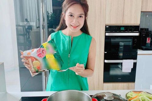 Lấy 'ông trùm phòng vé', tiểu thư Hà thành sinh 4 con đẹp như hoa, tận hưởng cuộc sống như cổ tích trong biệt thự triệu USD