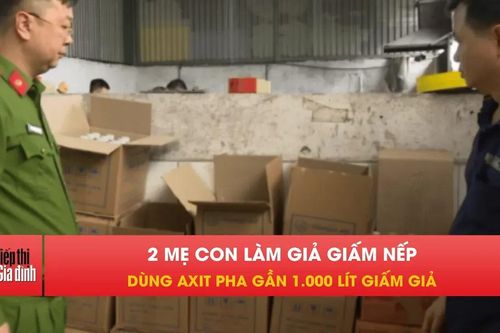 Bắt 2 mẹ con dùng axit pha gần 1.000 lít giấm nếp giả