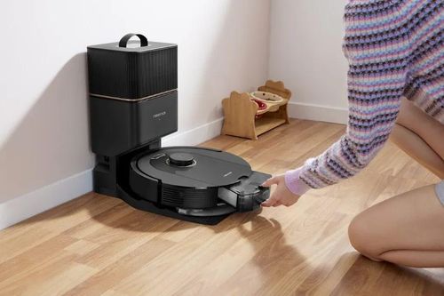 Dùng robot hút bụi kiểu này, nhà chưa sạch đã hỏng máy