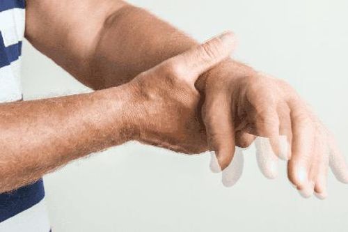 Cách làm chậm tiến triển bệnh Parkinson không dùng thuốc