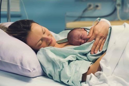Vì sao nhiều người sinh con dễ, có người 'vật vã' nhiều giờ?