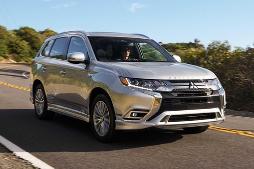 Chiếc lò xo cửa khiến hơn 100.000 xe Mitsubishi Outlander bị triệu hồi