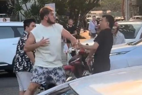 Khách Tây đấm tài xế Đà Nẵng sau va chạm giao thông