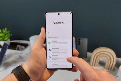 OpenAI chuẩn bị tung smartphone AI, thách thức Samsung