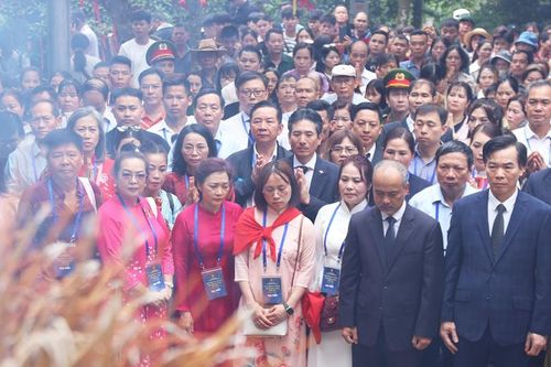 Kiều bào hướng về cội nguồn dịp Giỗ Tổ Hùng Vương năm 2026