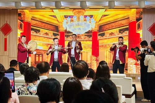 Giới thiệu Tân Cương tại Hà Nội