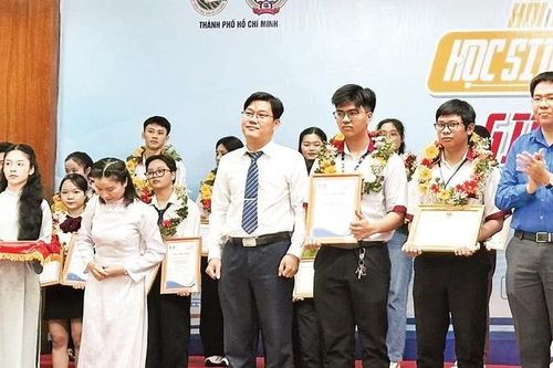 Thắp sáng hành trình lập nghiệp cho giới trẻ