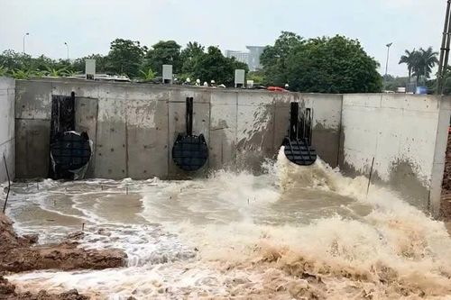 Hà Nội vận hành thử nhiều trạm bơm chống ngập trước mùa mưa