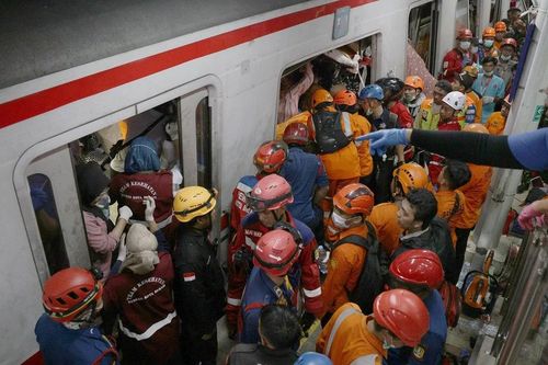 Điện chia buồn về vụ tai nạn đường sắt nghiêm trọng ở Indonesia