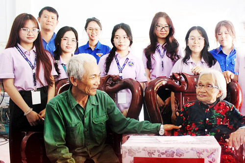 Học đức hy sinh của mẹ