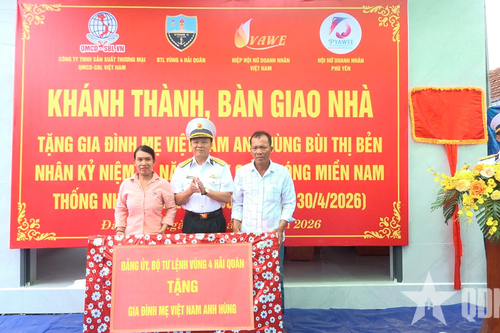 Lữ đoàn 682 (Vùng 4 Hải quân) khánh thành, bàn giao nhà tặng gia đình Bà mẹ Việt Nam anh hùng Bùi Thị Bẻn