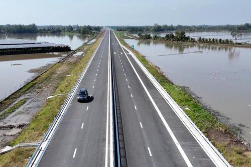 Khai thác tuyến cao tốc Hậu Giang – Cà Mau trở lại từ trưa 29-4