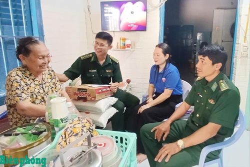 'Chìa khóa' để tăng cường gắn kết quân dân nơi biên giới biển Lâm Đồng
