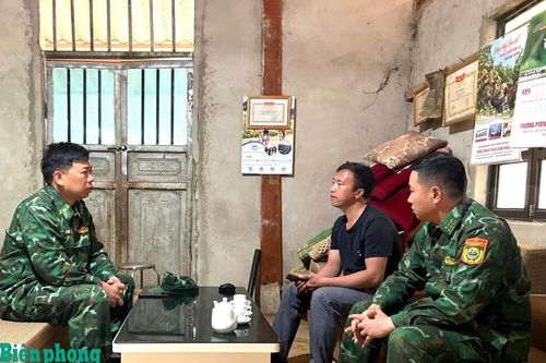 Người dựng lá chắn trên biên giới Phiêng Khoài