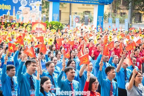 Hà Nội: Hơn 1.000 người tham gia diễu hành kỷ niệm 140 năm Ngày Quốc tế Lao động