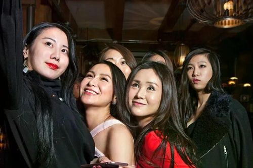 Giới phú nhị đại Trung Quốc thành ông chủ trong mơ của người trẻ