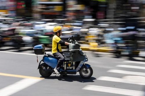 Trung Quốc 'tuýt còi' thuật toán bóc lột tài xế của các app giao hàng, gọi xe
