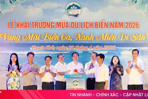 Khai trương du lịch biển Thạch Hải: Vang mãi biển ca - Xanh miền di sản