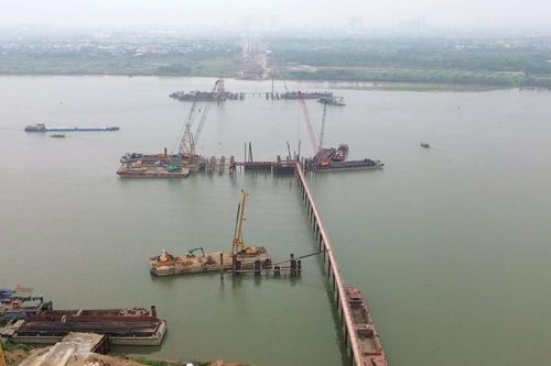 Hà Nội: Không khí thi công khẩn trương trên công trường dự án cầu Ngọc Hồi