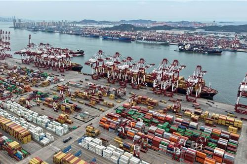Trung Quốc xác định nhiệm vụ trọng tâm thúc đẩy kinh tế