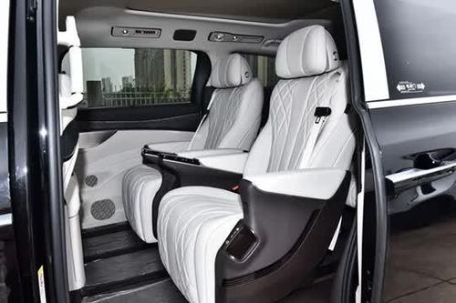 Xe MPV hạng sang công suất 557 mã lực, giá gần 1,4 tỷ đồng, cạnh tranh với Toyota Alphard