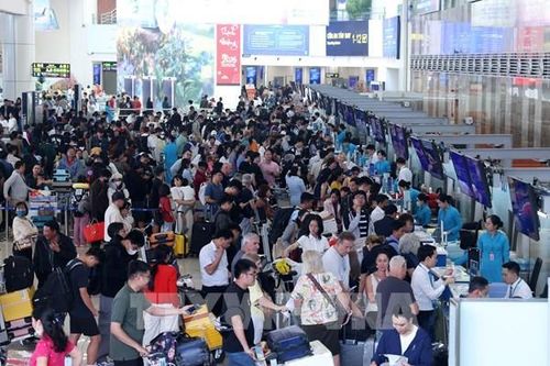 Hành khách cần lưu ý gì khi thắt chặt soi chiếu tại sân bay dịp lễ 30/4?