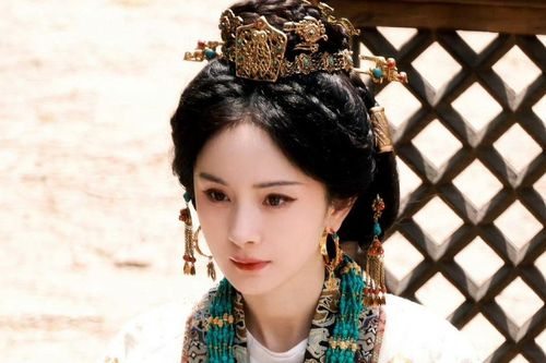 Tạo hình mới của Dương Mịch trong Giang Sơn Đại Đồng gây sốt