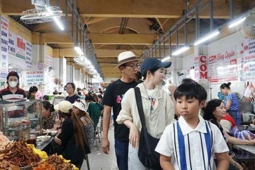 Đà Nẵng làm gì để siết an toàn thực phẩm tại các chợ du lịch cao điểm hè