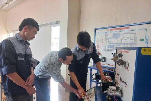 Đào tạo nghề gắn với nhu cầu thực tiễn