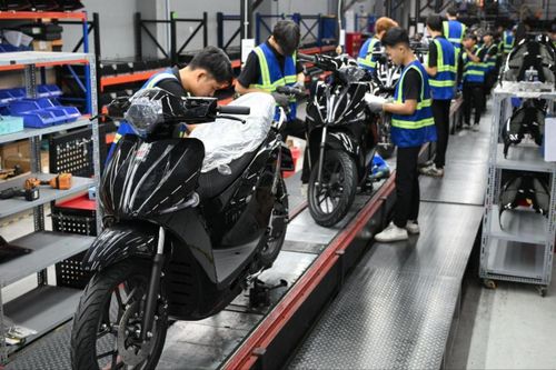 Công nghệ lõi: 'Tấm vé' làm chủ cuộc đua xe điện Việt