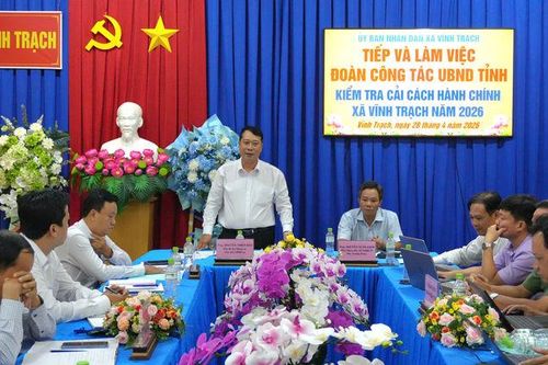 Kiểm tra công tác cải cách hành chính tại xã Vĩnh Trạch