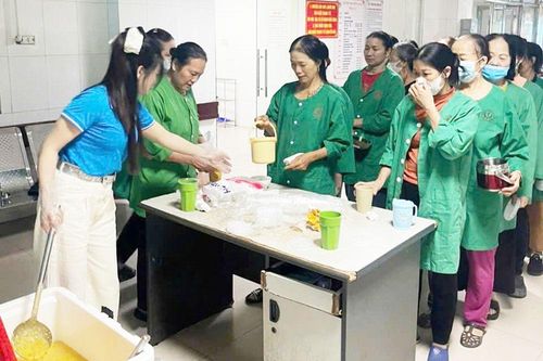 Tiếp sức cho bệnh nhân nghèo