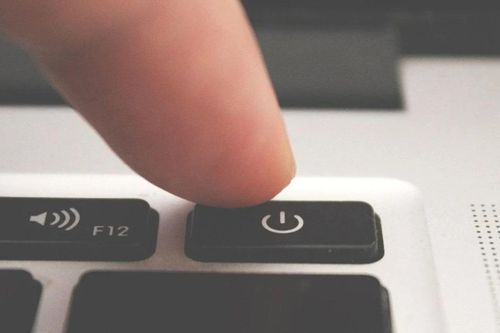 Cách dùng máy tính đúng để bền và mượt hơn