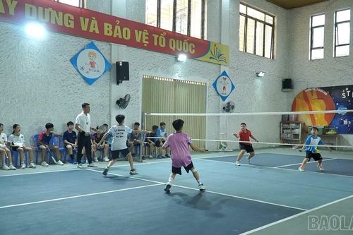 Lan tỏa phong trào bóng bàn, cầu lông trong học đường