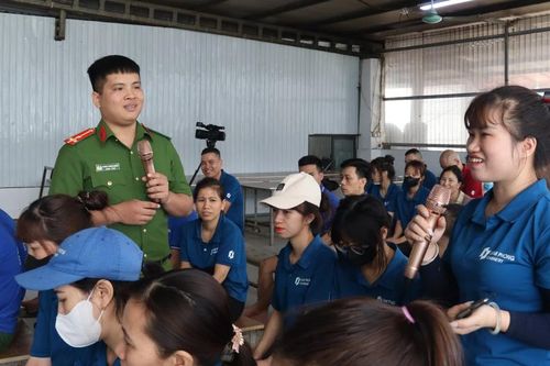 Hơn 100 công nhân khu công nghiệp Minh Quân được tuyên truyền về phòng chống ma túy