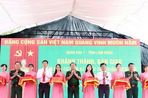 Khánh thành Điểm dân cư liền kề chốt dân quân biên giới xã Quảng Trực