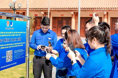 'Đánh thức' di sản bằng công nghệ và mạng xã hội