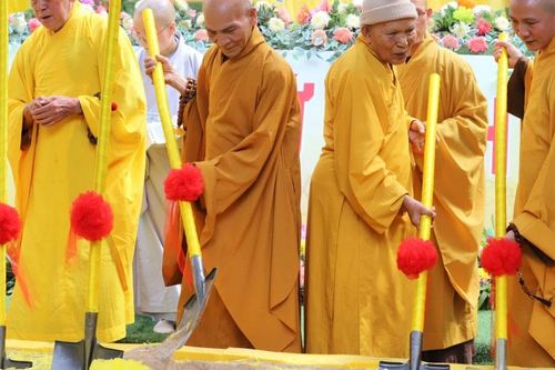 Đắk Lắk: Lễ đặt đá đại trùng tu chùa Hải Sơn