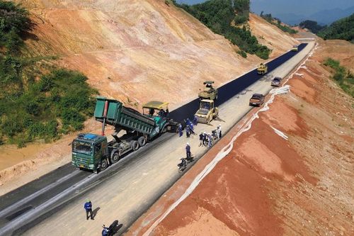 Tăng ca bù tiến độ dự án đường Hồ Chí Minh qua Tuyên Quang, Thái Nguyên