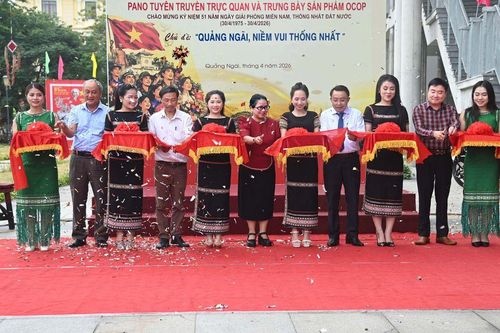 Quảng Ngãi: Triển lãm ảnh nghệ thuật, pano tuyên truyền trực quan và trưng bày sản phẩm OCOP