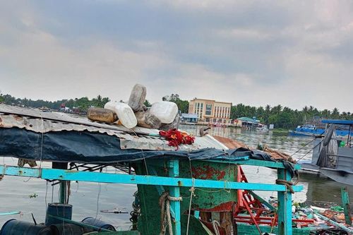 An Giang: Cháy, nổ tàu cá làm 7 người bị thương