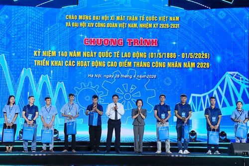 Công nhân Thủ đô thi đua nâng cao năng suất lao động