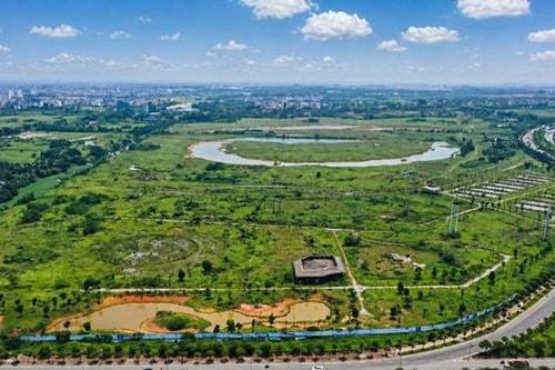 Hà Nội 'gỡ vướng' dự án chậm triển khai: Khơi thông nguồn lực, siết chặt kỷ cương đất đai