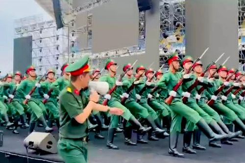 Tối nay 28/4, hơn 1.000 cán bộ, chiến sĩ Quân đội và Công an tham gia màn thực cảnh trong 'Âm vang Tổ quốc'