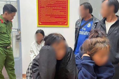 Ngăn chặn kịp thời 9 thiếu niên vào TPHCM tìm 'việc nhẹ lương cao'